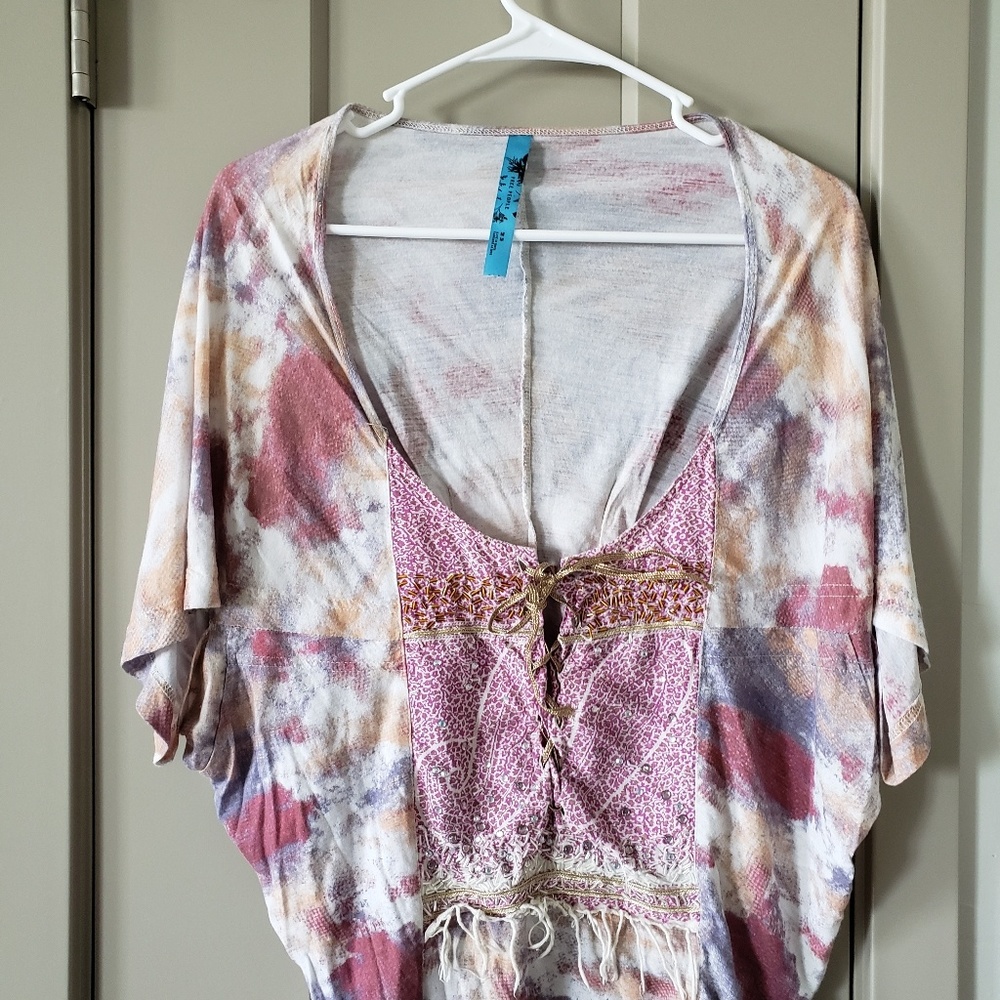 Free People brand adorable boho top! Size M